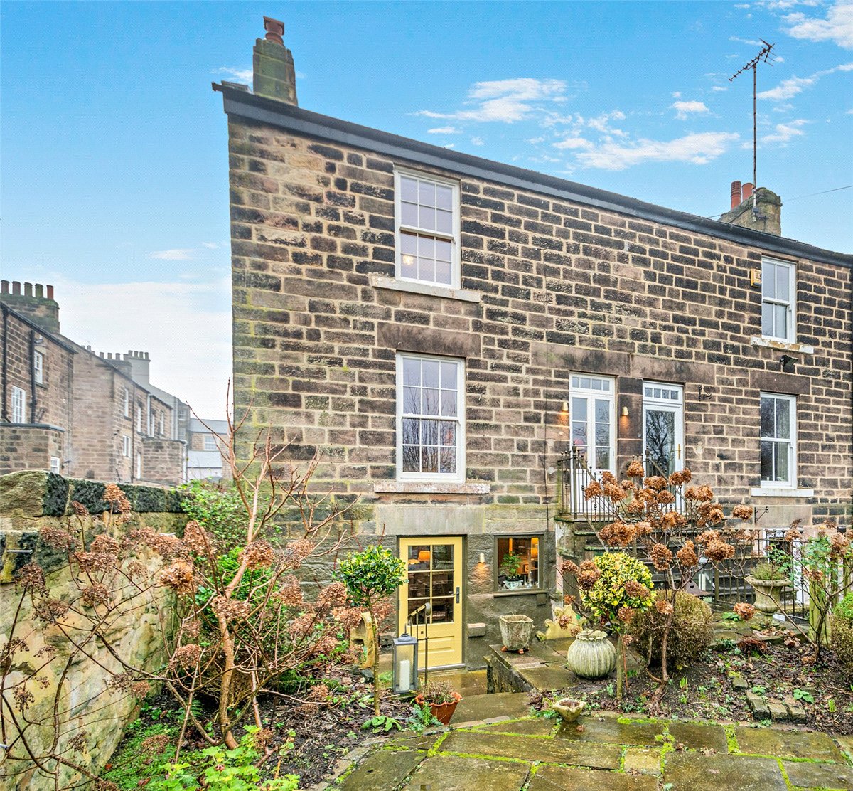 2 bedroom House, Wellington Square, Harrogate, HG2 - Available