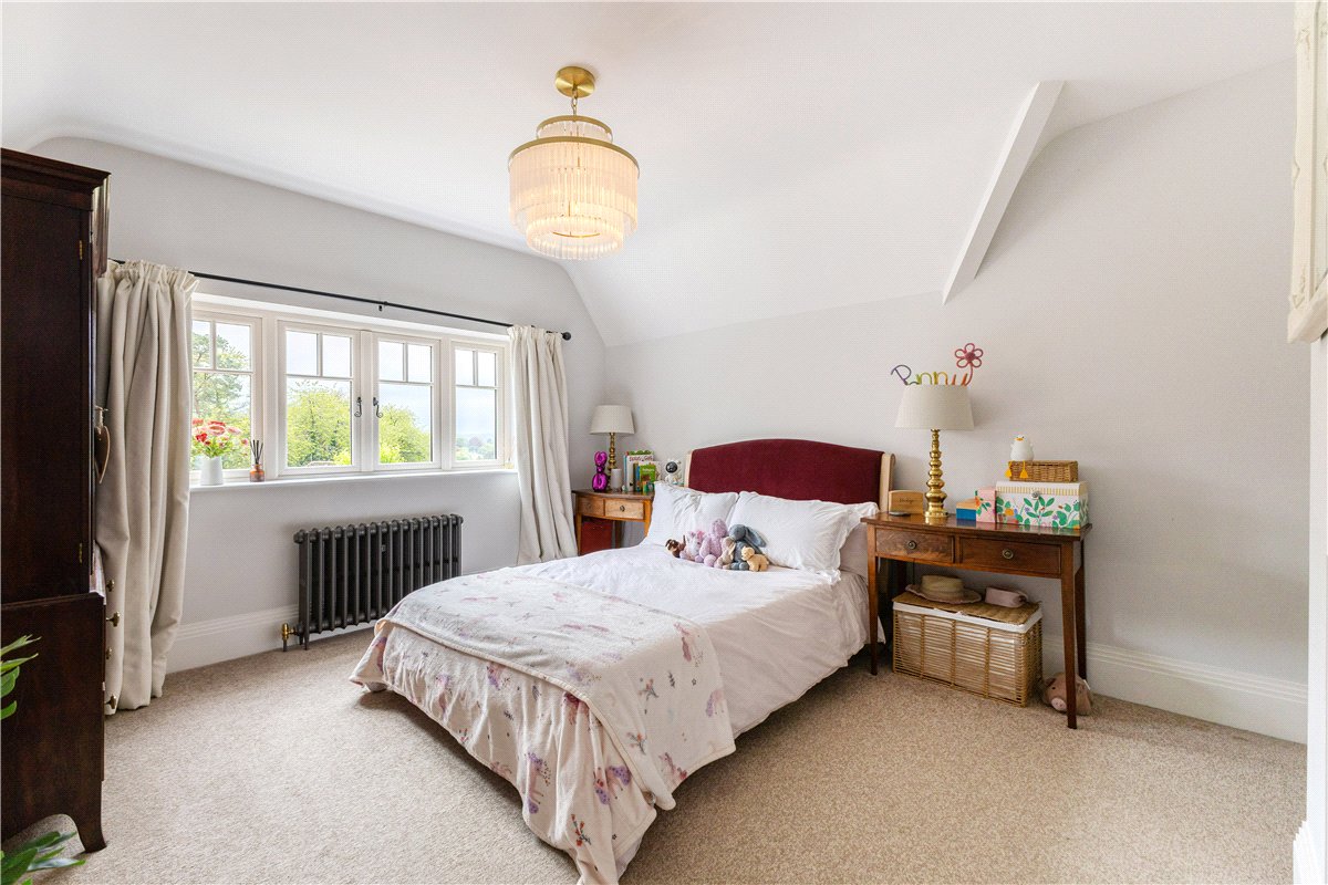 5 bedroom House, The Fairway, Devizes, SN10 - Available, Image 20