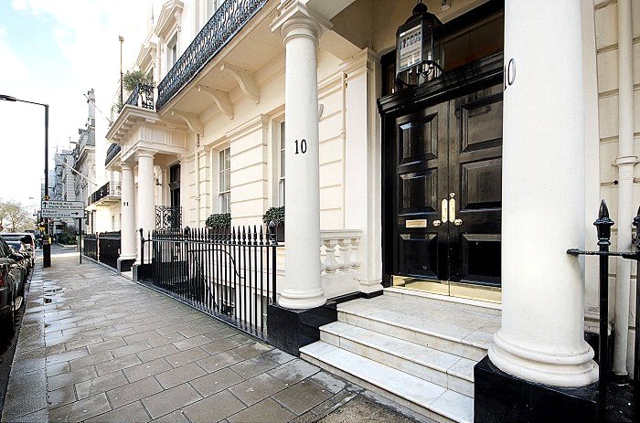 4 bedroom Flat, Upper Grosvenor Street, Mayfair, W1K - Available, Image 1