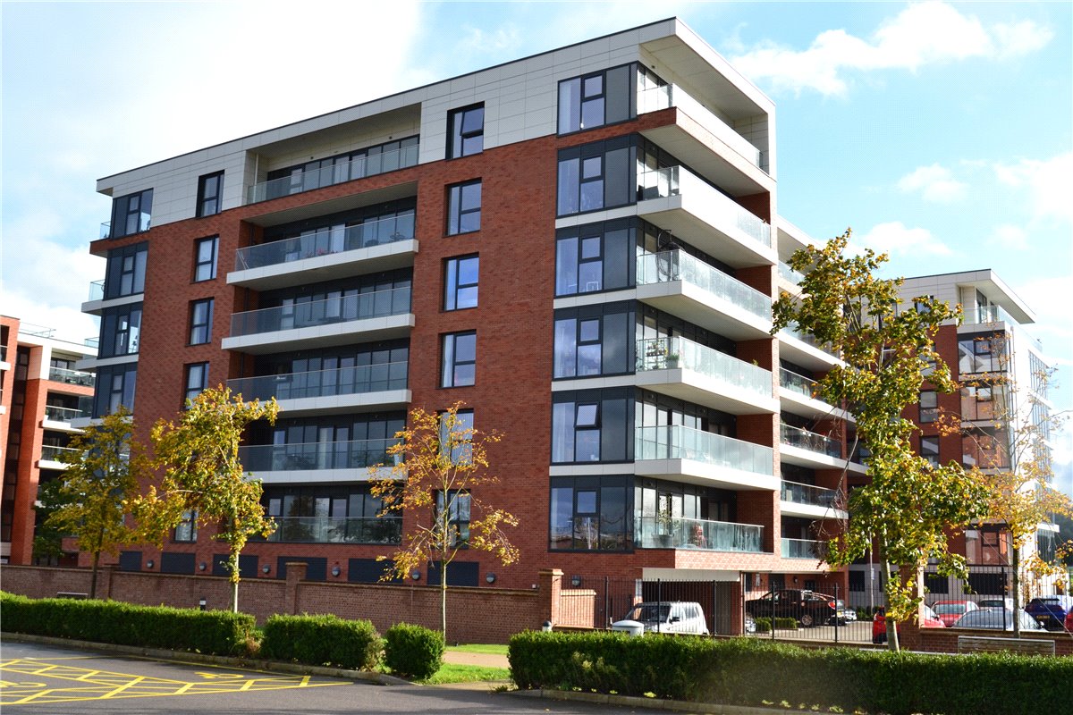 1 bedroom Flat, Kingman Way, Newbury, RG14 - 
