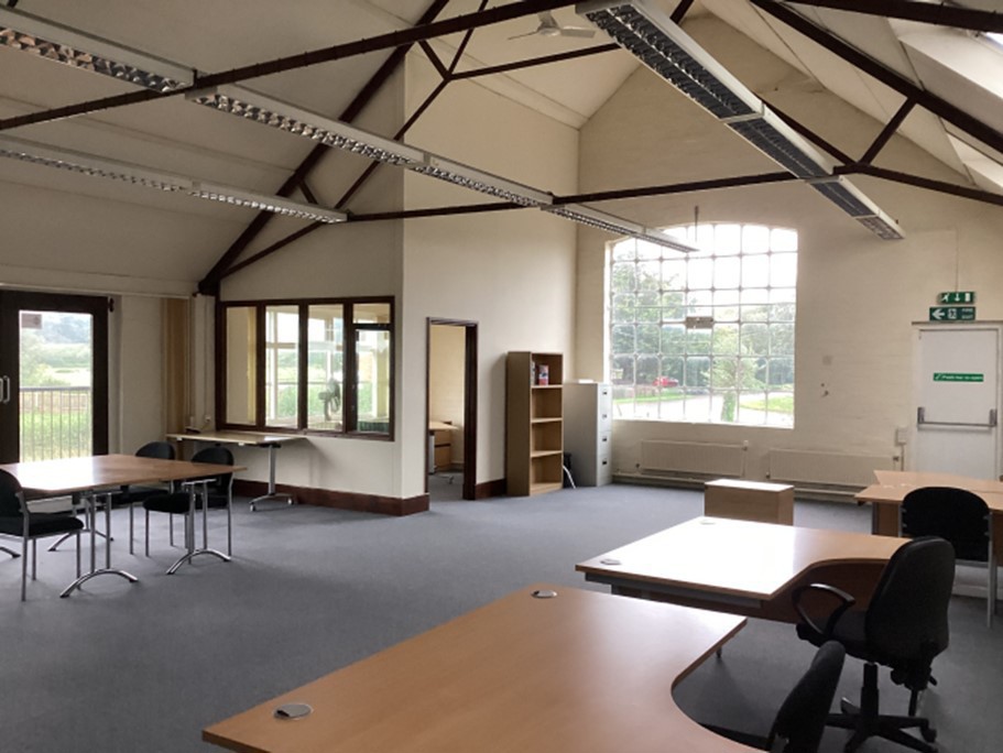 1846 Sq Ft, Broadway, Devizes, SN10 - Available, Image 1