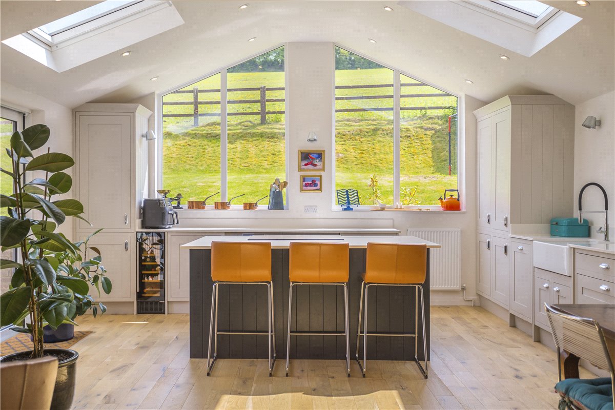 4 bedroom House, Chandlers Lane, Aldbourne, SN8 - Available, Image 5