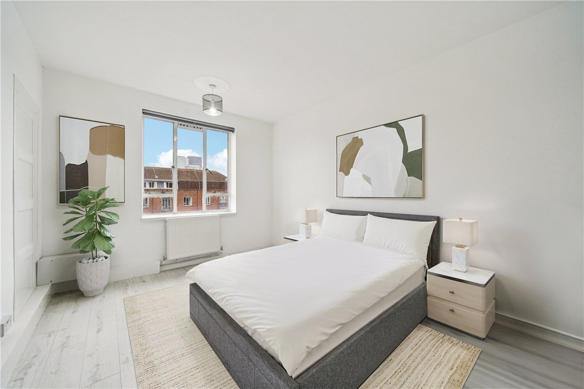 3 bedroom Flat, Iron Mill Road, London, SW18 - , Image 2