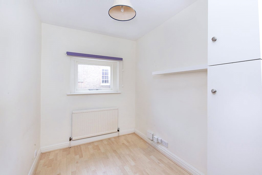1 bedroom Flat, St. Andrewgate, York, YO1 - Let Agreed, Image 2