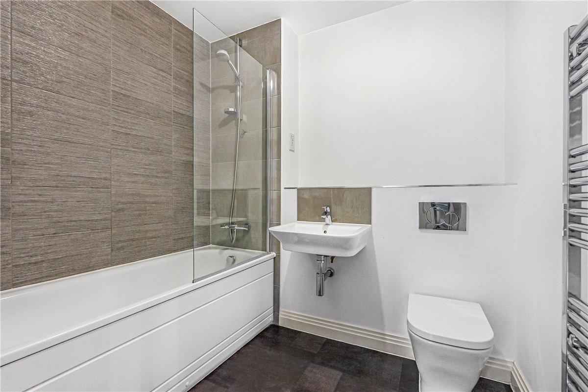 1 bedroom Flat, Scott Court, Glebe Farm, MK17 - Let Agreed, Image 2