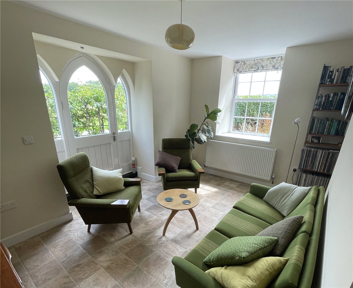 3 bedroom Cottage, Denbigh, Denbighshire, LL16 - Available, Image 2