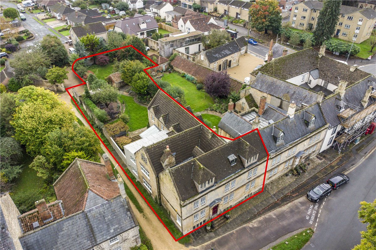 6 bedroom House, The Green, Calne, SN11 - Sold, Image 2
