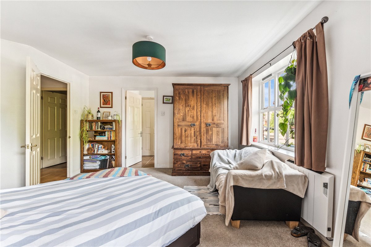 3 bedroom Flat, Heritage Park, London, SW17 - Sold, Image 4