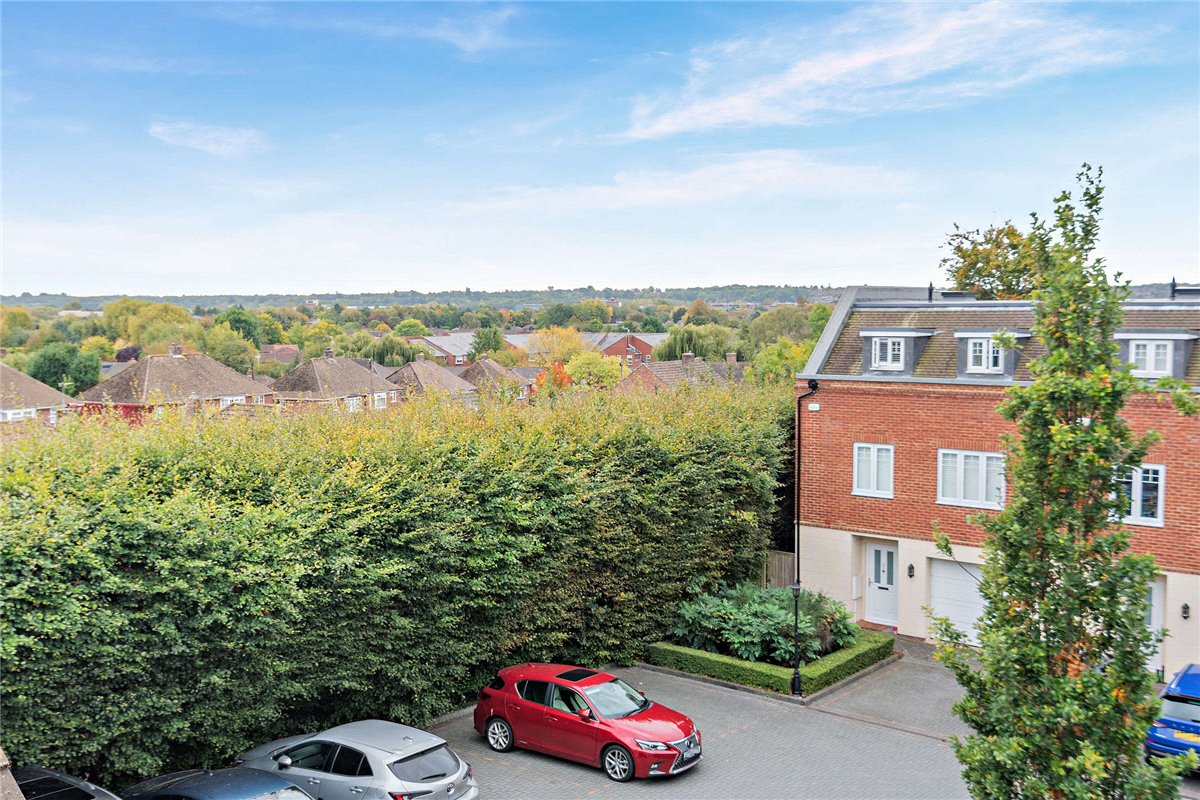 2 bedroom Flat, The Dolmans, Shaw, RG14 - Sold, Image 21