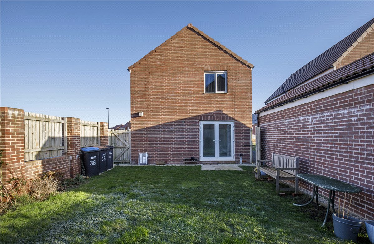 3 bedroom House, Ingleborough Drive, Harrogate, HG3 - Available, Image 2