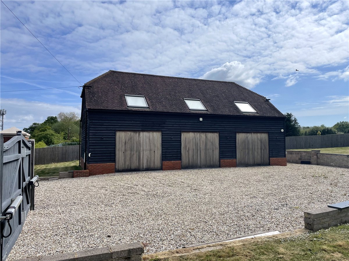 5 bedroom House, Newbury Road, Headley, RG19 - Available, Image 2