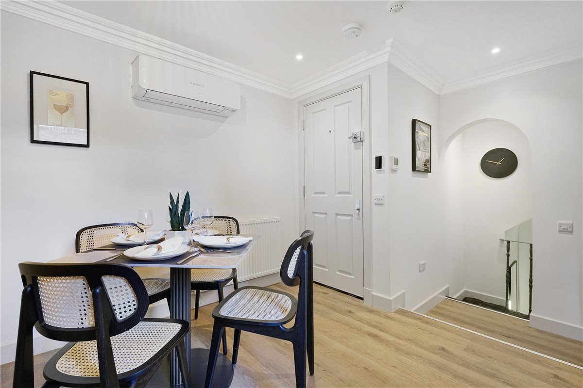 2 bedroom Maisonette, Beaufort Gardens, Knightsbridge, SW3 - Available, Image 17