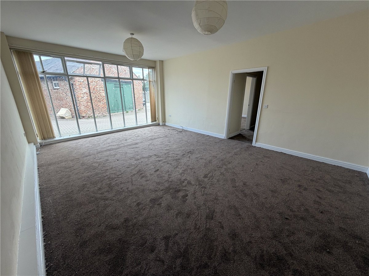 2 bedroom House, The Roe, St. Asaph, LL17 - Available, Image 2