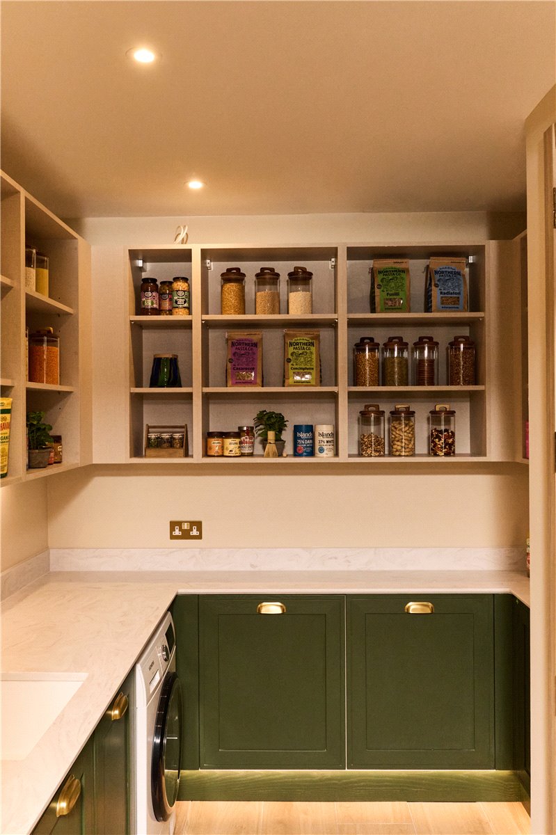 4 bedroom House, London Square Wandsworth Common, Springfield Drive, SW17 - Available, Image 11