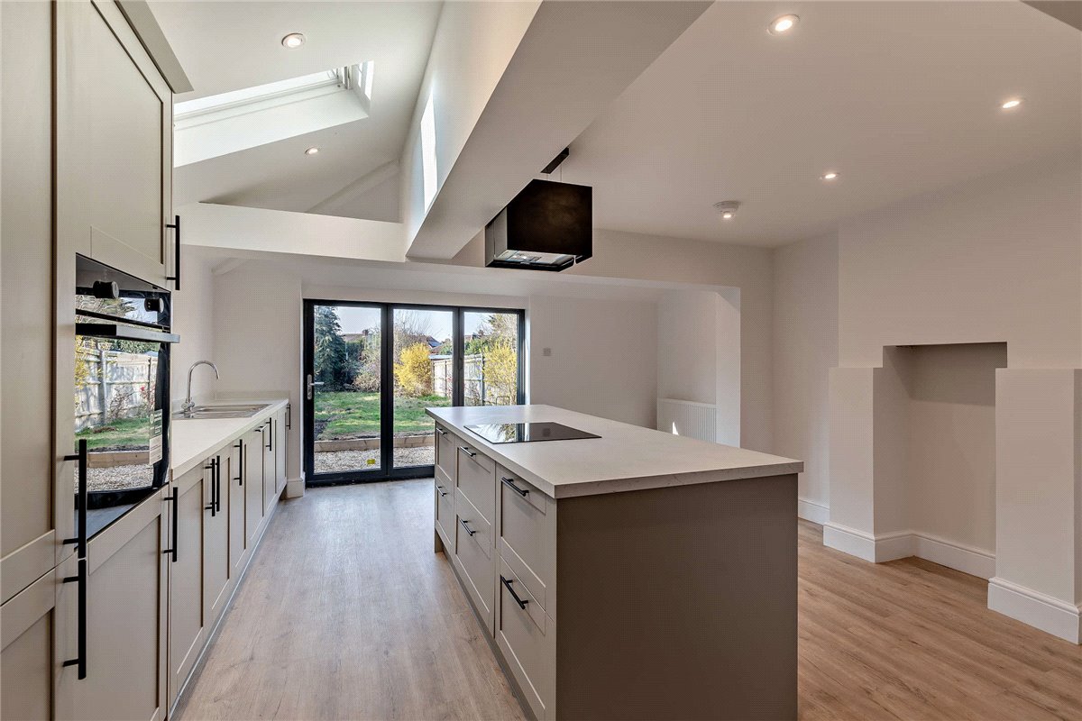 3 bedroom House, Andover Road, Newbury, RG14 - Sold, Image 11