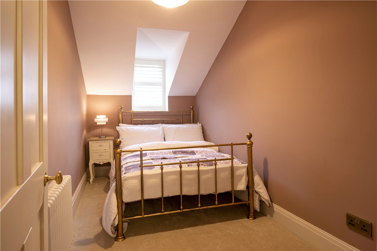 6 bedroom House, Harlow Moor Drive, Harrogate, HG2 - Let Agreed, Image 27