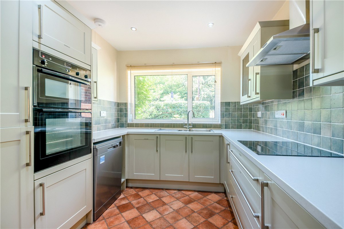 4 bedroom Bungalow, Olivers Battery Crescent, Winchester, SO22 - Sold, Image 3