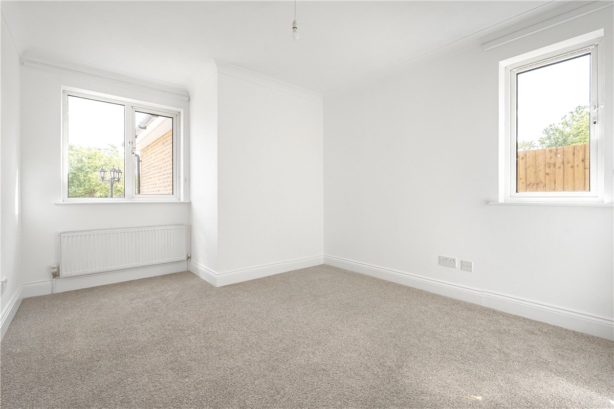 2 bedroom Bungalow, Pantile Close, Witham, CM8 - Let Agreed, Image 19