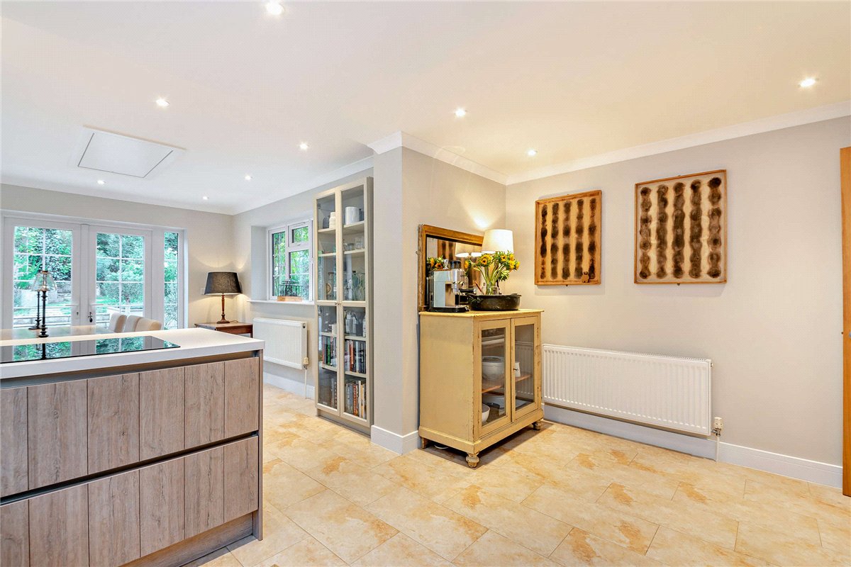 3 bedroom House, Ecchinswell, Newbury, RG20 - Available, Image 7