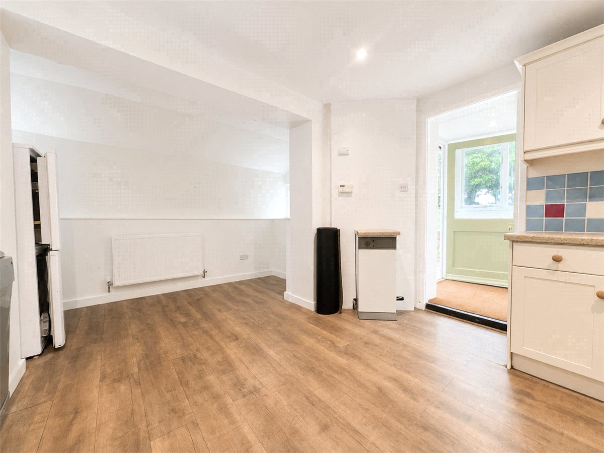 2 bedroom Bungalow, Church Street, Micheldever, SO21 - Let Agreed, Image 2