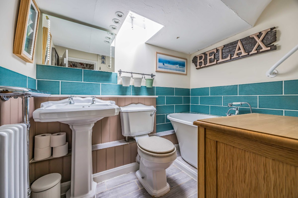 5 bedroom House, Hunston Mill House & Cottages, Selsey Road, PO20 - Available, Image 34