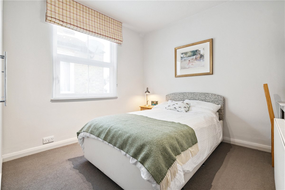 2 bedroom Flat, Beechcroft Road, London, SW17 - Sold, Image 3
