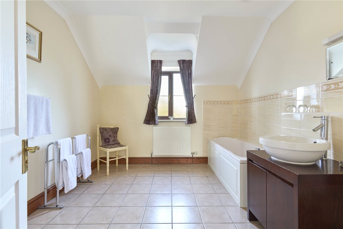 6 bedroom House, Warrington Street, Newmarket, CB8 - Available, Image 13