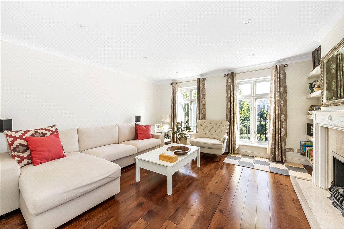 3 bedroom House, Bevin Square, London, SW17 - Available, Image 3
