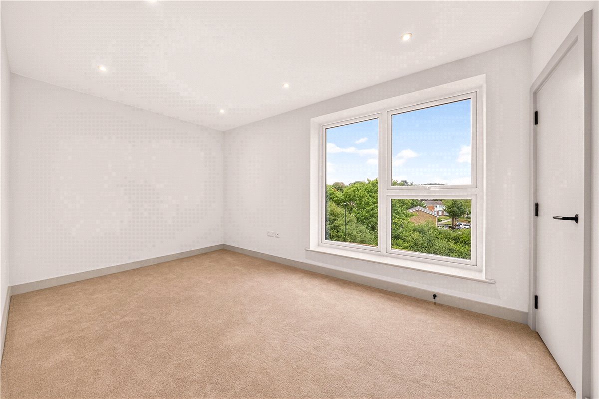 3 bedroom House, Ballast Road, Erith, DA8 - Available, Image 4