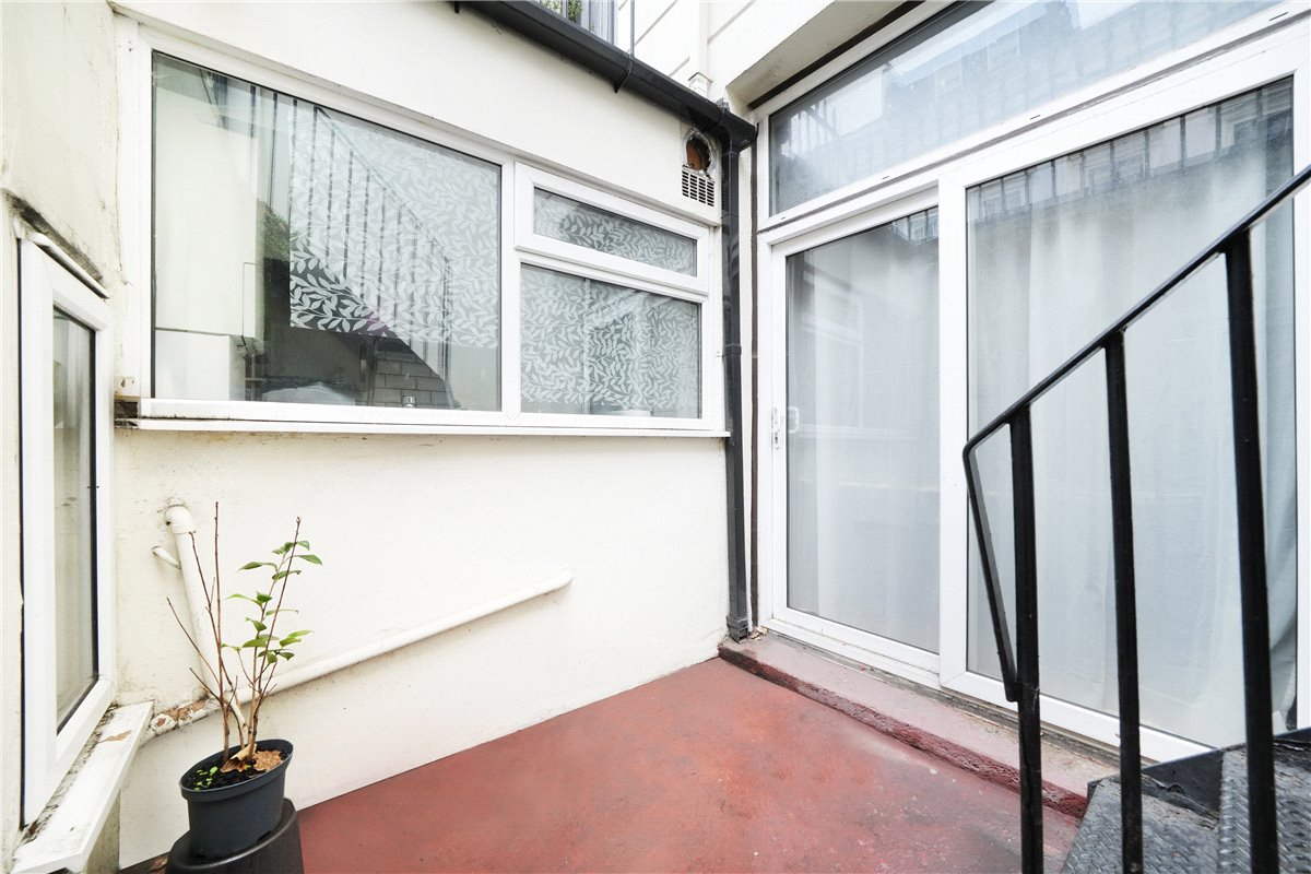2 bedroom Flat, Warwick Way, Pimlico, SW1V - Available, Image 8