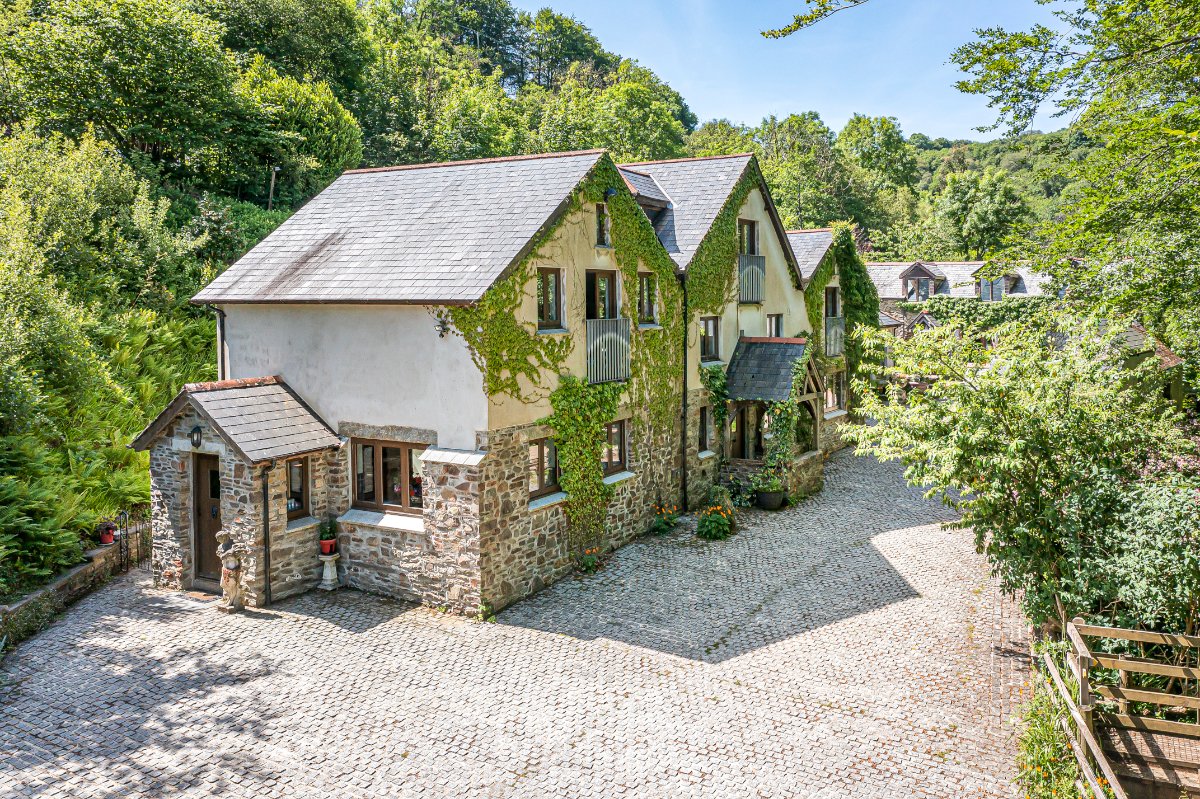9 bedroom House, Parracombe, Barnstaple, EX31 - Sold