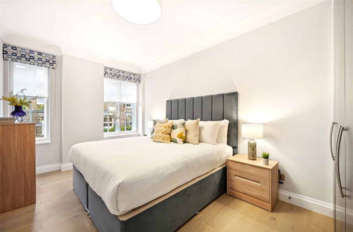 2 bedroom Flat, Stafford Court, Kensington High Street, W8 - Available, Image 3