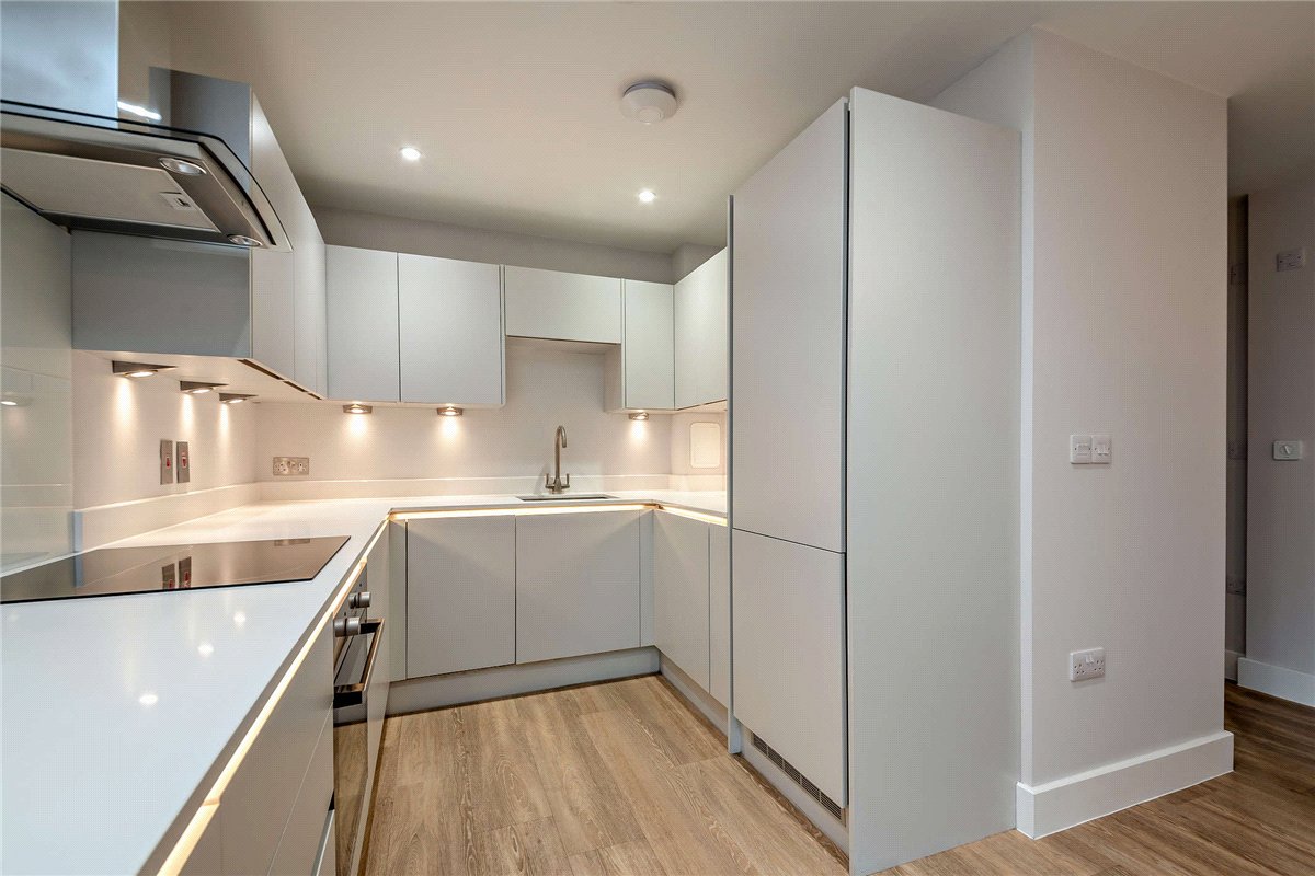 2 bedroom Flat, St Marys Road, Newbury, RG14 - Sold, Image 1