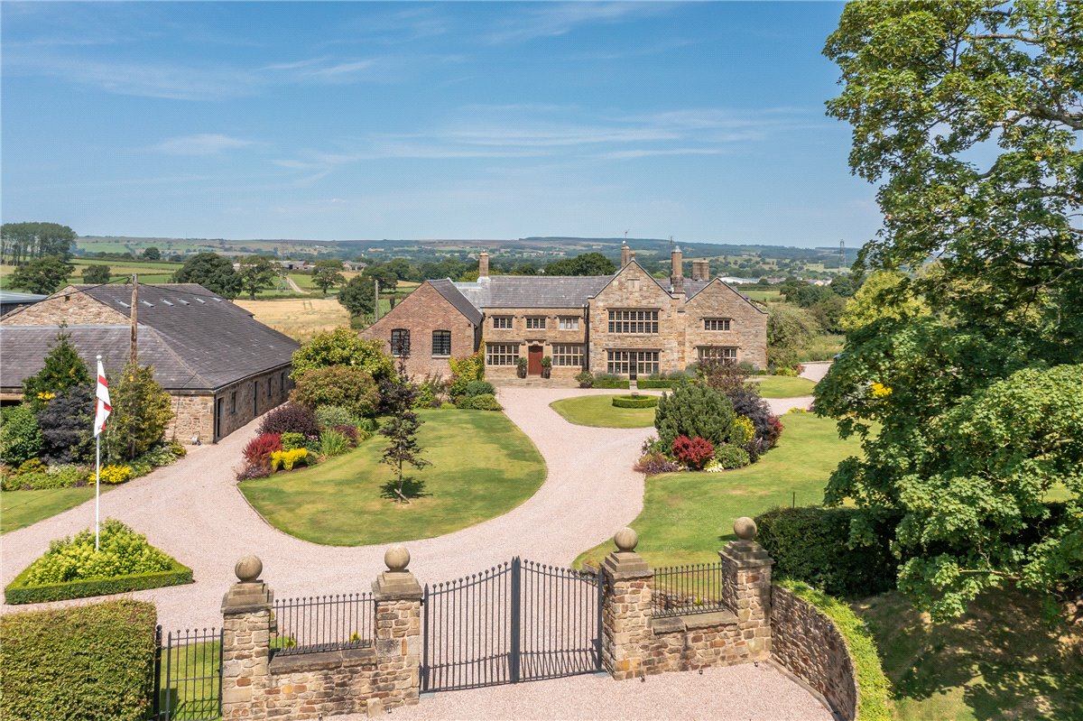 6 bedroom House, Osbaldeston, Near Blackburn, BB2 - Available, Image 2
