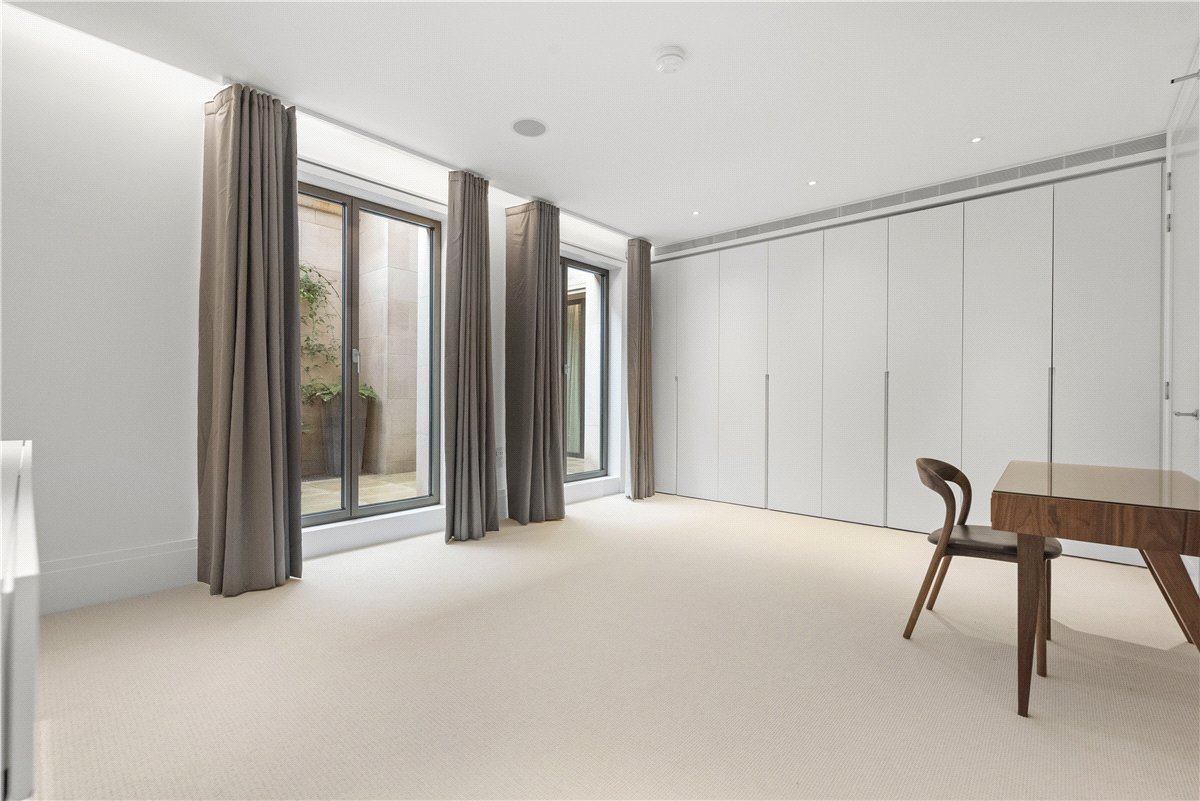 4 bedroom Flat, Chelsea Manor Street, Chelsea, SW3 - Available, Image 16