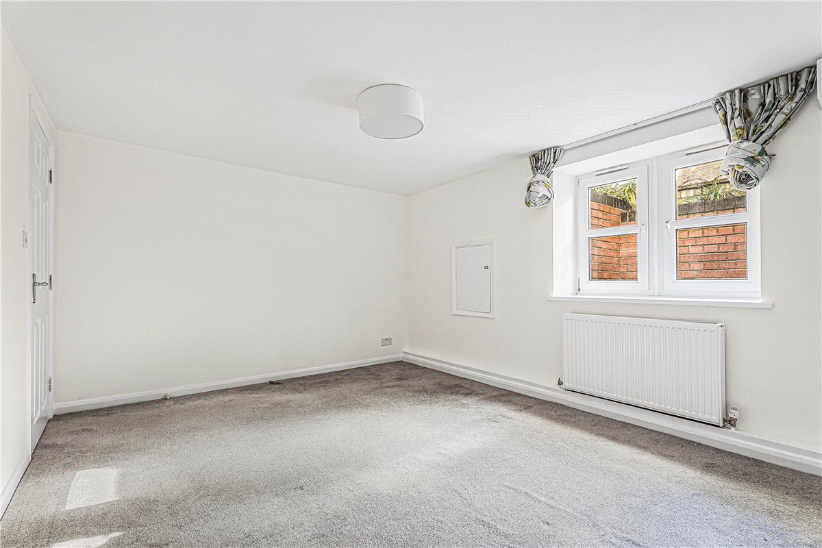 1 bedroom Flat, Walton Crescent, Oxford, OX1 - Available, Image 3