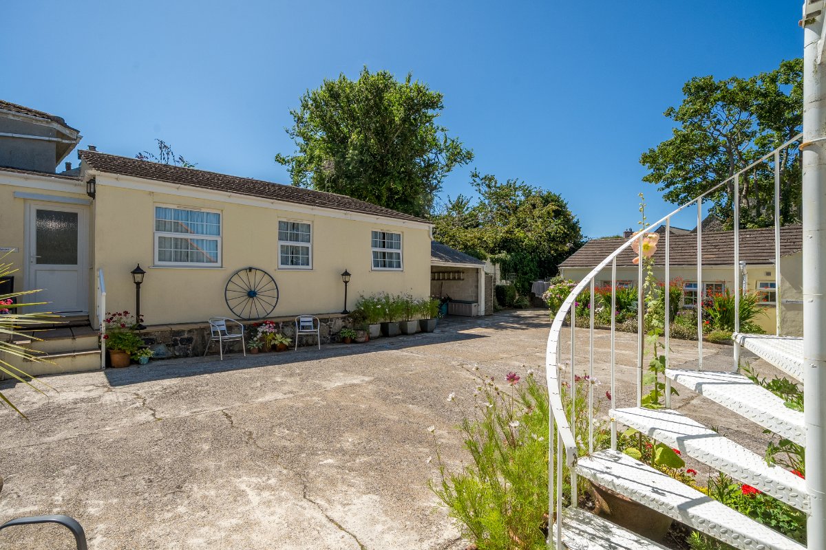 5 bedroom House, Lender Lane, Mullion, TR12 - Available, Image 23