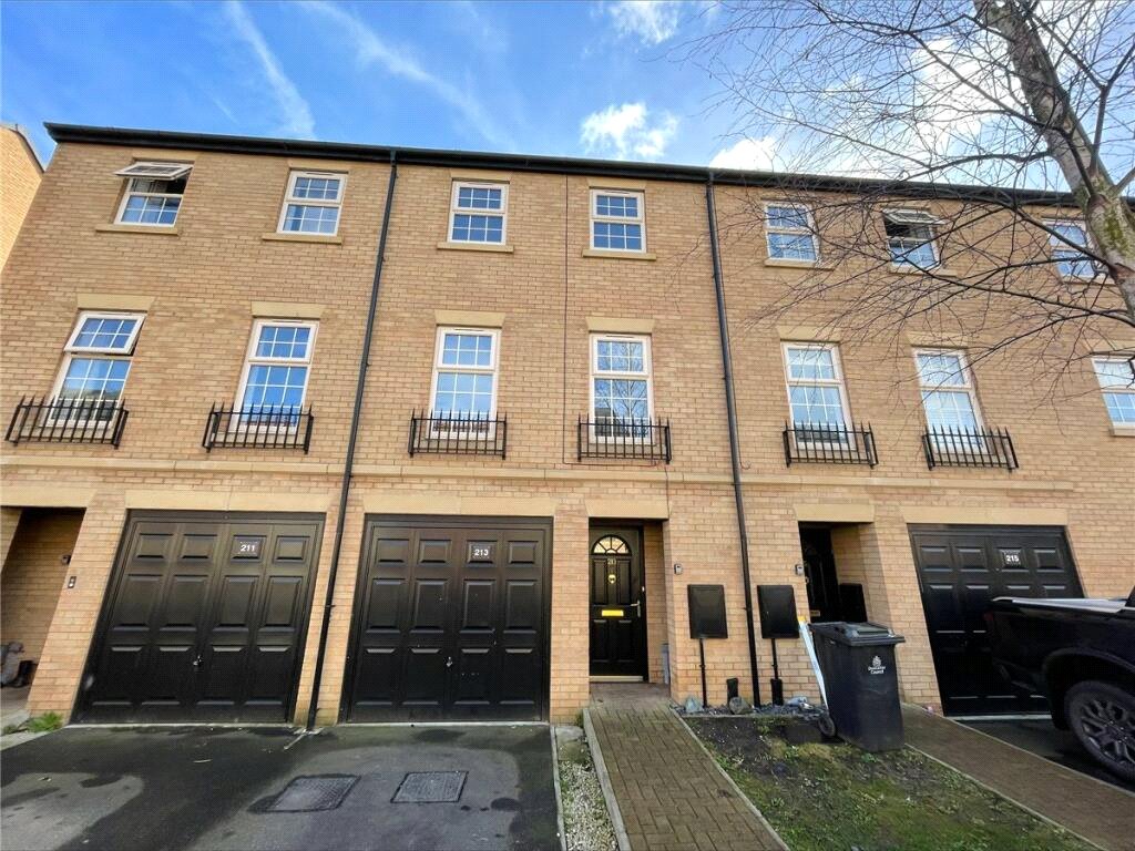 4 bedroom House, Comelybank Drive, Mexborough, S64 - Available