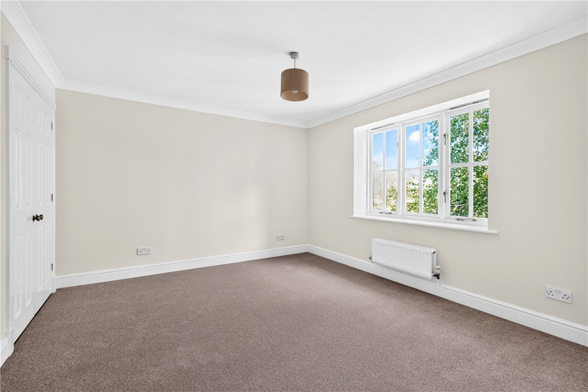 5 bedroom House, Whitethorn Close, Stoke Mandeville, HP22 - Available, Image 17