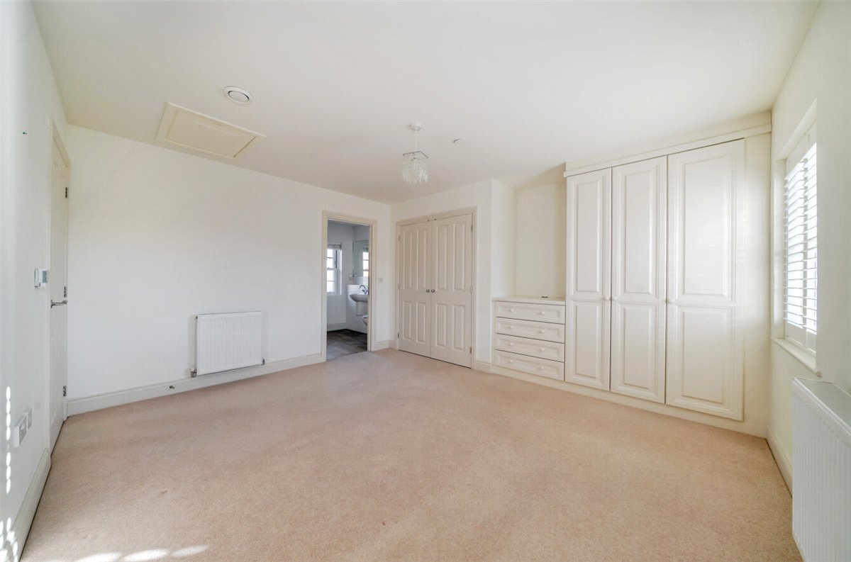 3 bedroom House, Clarendon Court, Marlborough, SN8 - Available, Image 3