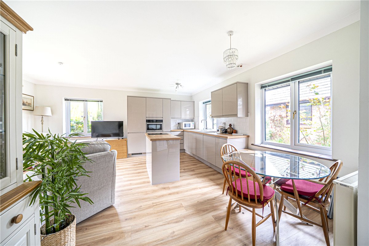 2 bedroom Bungalow, Old Parsonage Court, Otterbourne, SO21 - Available, Image 2