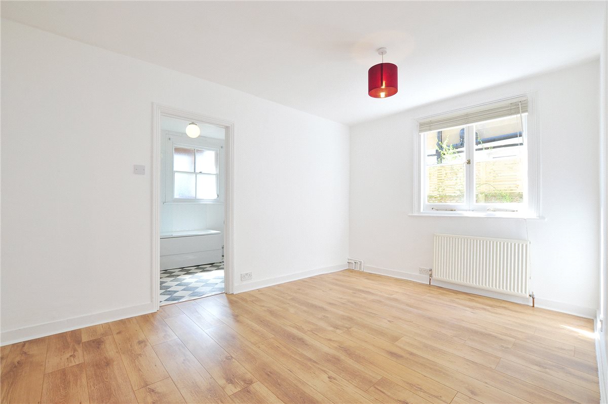 2 bedroom Maisonette, Lonsdale Road, Barnes, SW13 - , Image 2