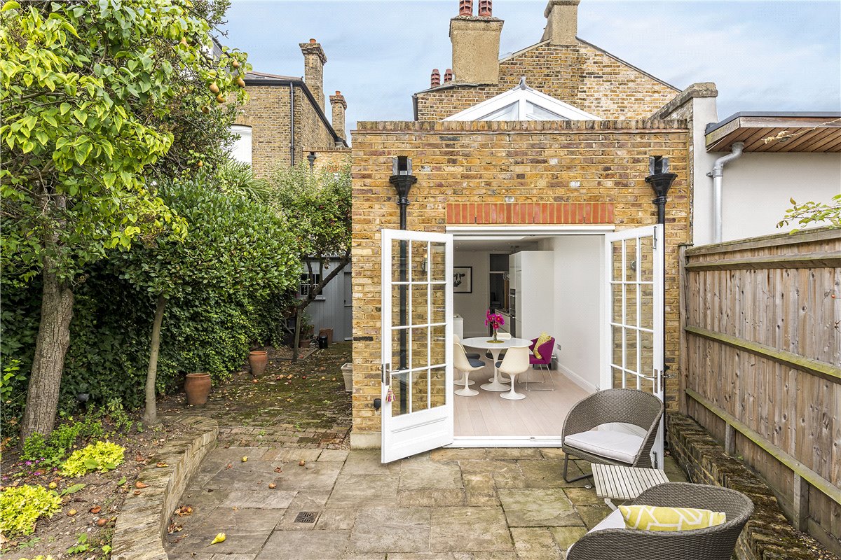 3 bedroom House, St. James's Drive, London, SW17 - Sold, Image 2