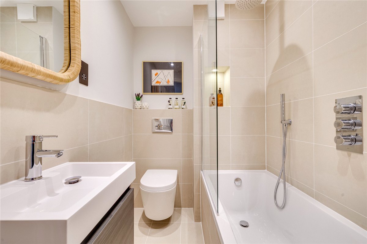 2 bedroom Flat, Standen Road, London, SW18 - Sold STC, Image 8