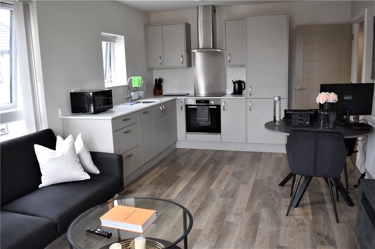 1 bedroom Flat, Steel Close, Newtown Road, RG14 - , Image 1