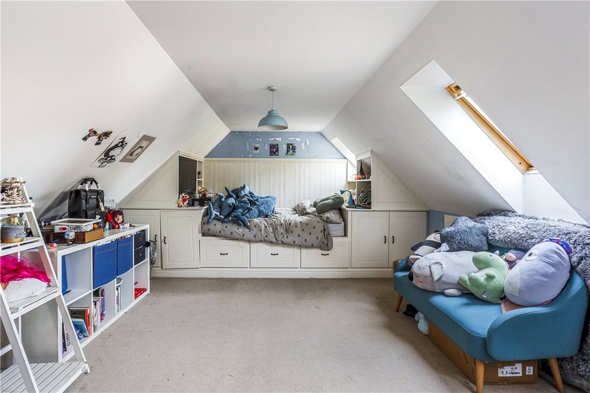 6 bedroom House, Kelham Gardens, Marlborough, SN8 - Available, Image 13
