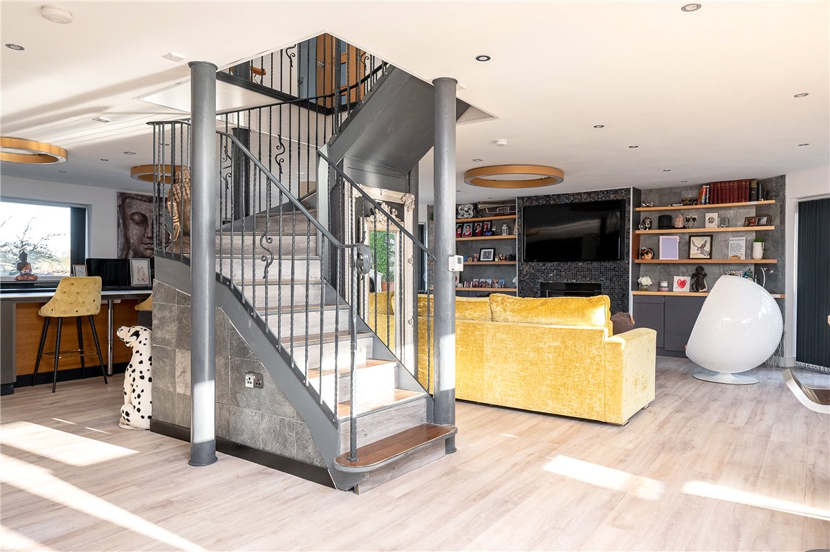 5 bedroom House, East Lea View, Cayton, YO11 - Available, Image 5