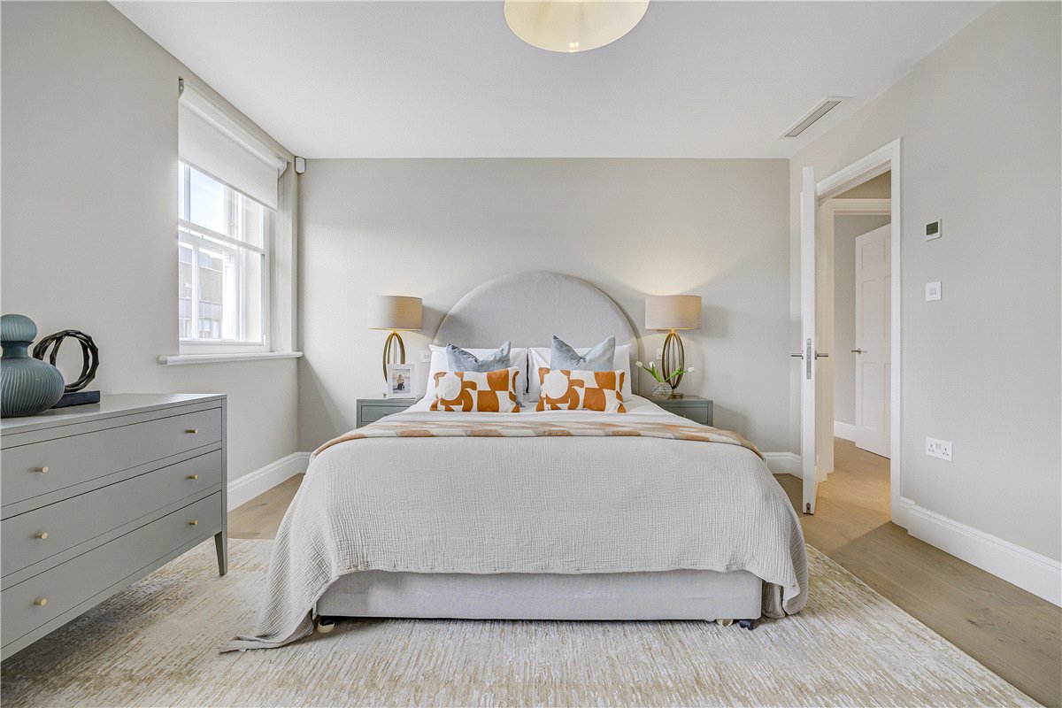 2 bedroom Flat, Wimpole Street, Marylebone, W1G - Available, Image 13