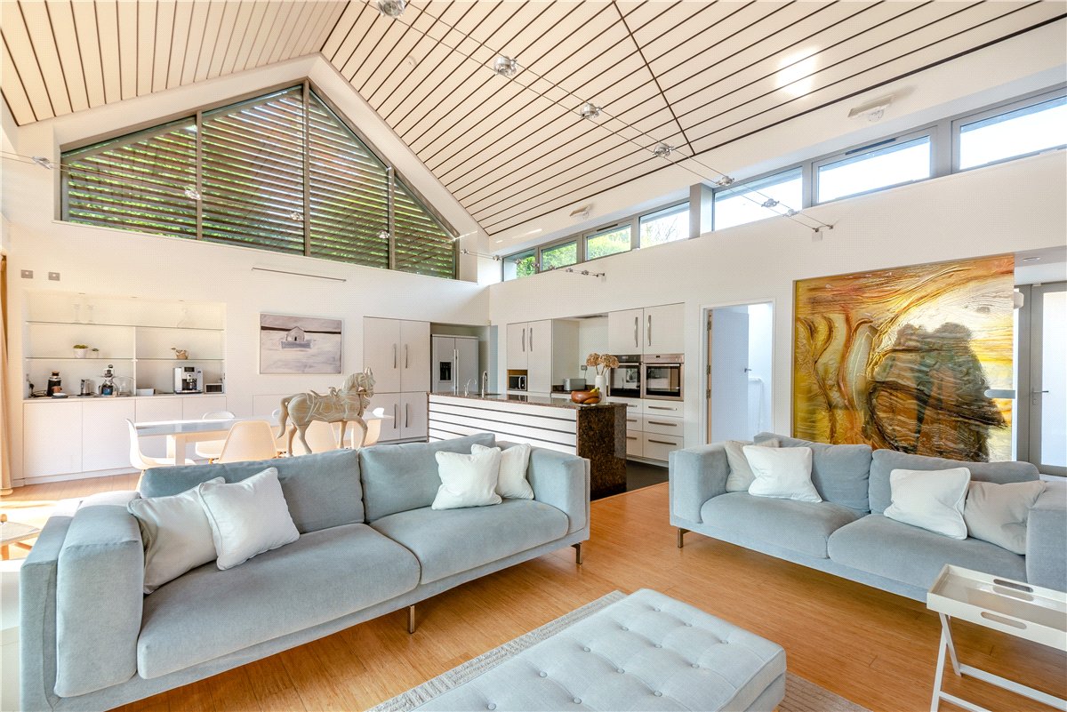 3 bedroom House, Grange Close, Winchester, SO23 - Available, Image 8