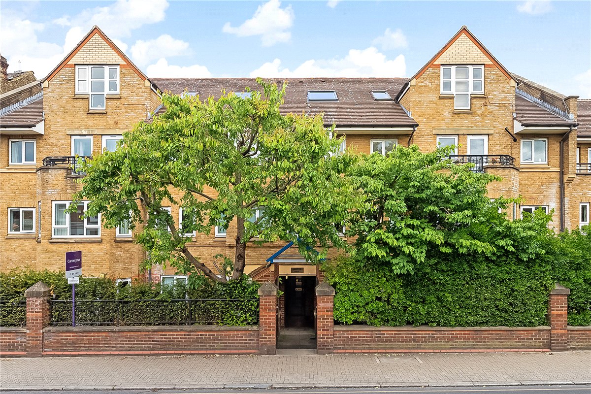 1 bedroom Flat, Naples Court, 72 St. James's Drive, SW12 - Sold STC
